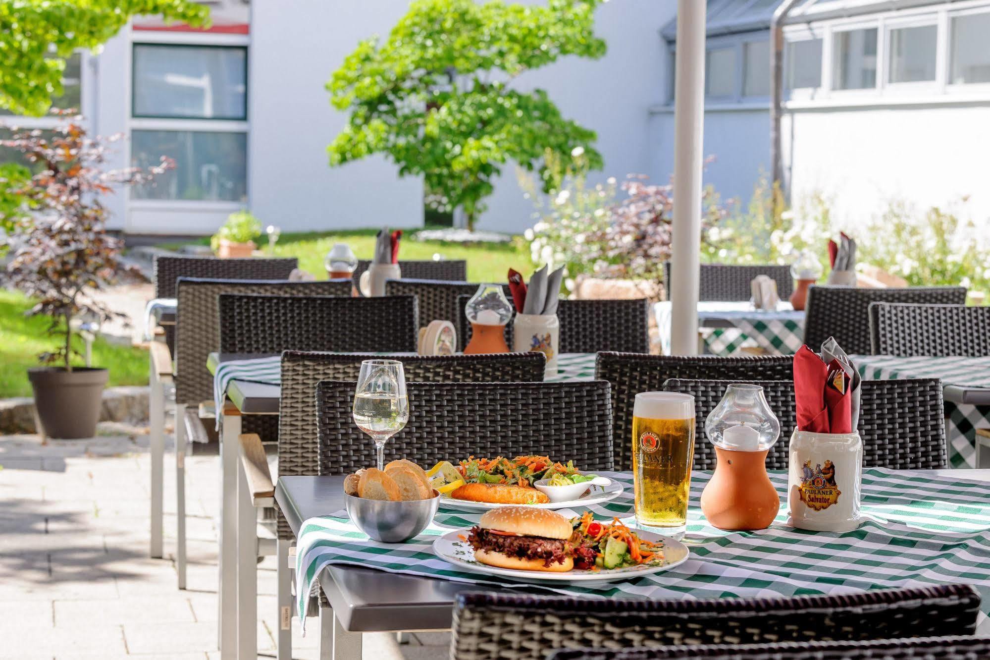 B&B Hotel Muenchen-Schwabing Ngoại thất bức ảnh