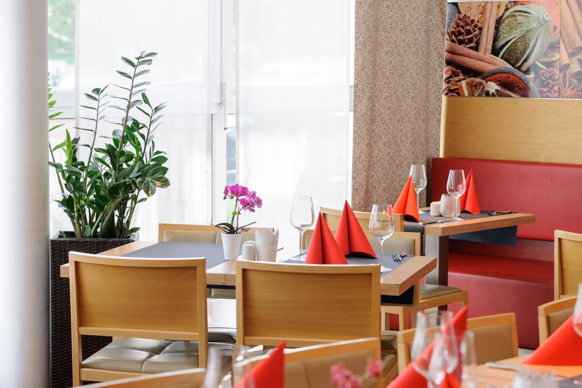 B&B Hotel Muenchen-Schwabing Ngoại thất bức ảnh